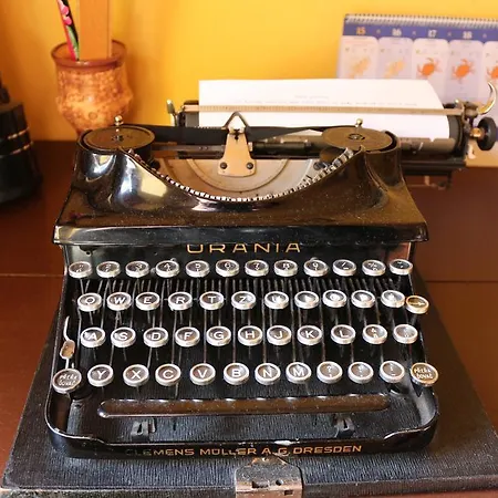 Na Zlatom Dvore, Historicky Dvor V Srdci Stiavnice *