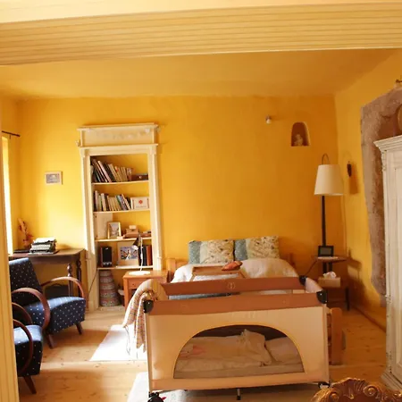 Apartment Na Zlatom Dvore, Historicky Dvor V Srdci Stiavnice