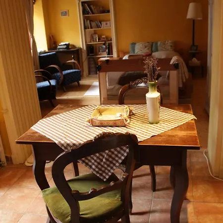 Na Zlatom Dvore, Historicky Dvor V Srdci Stiavnice * Banská Štiavnica